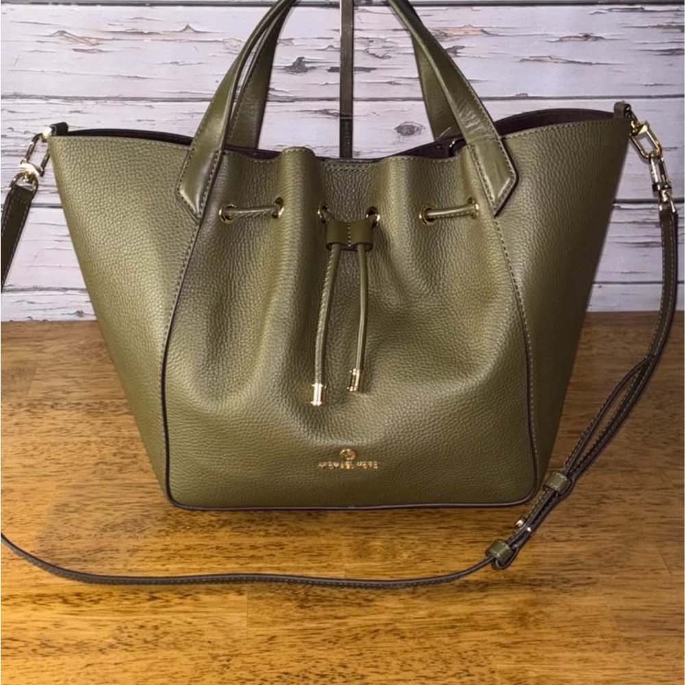 Michael Kors Phoebe large leather grab tote.